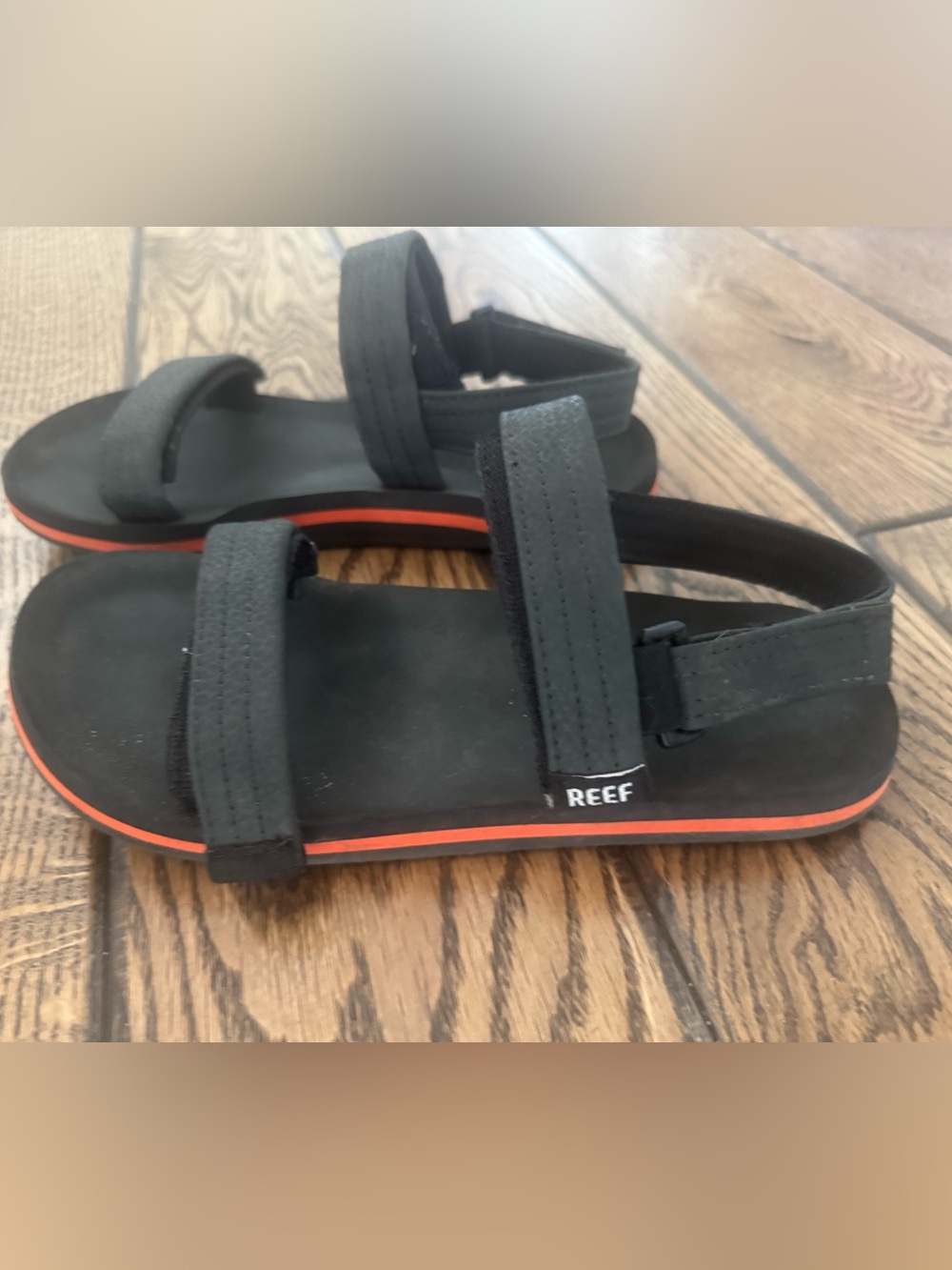 Size 4 Reef Kids Black and Orange Accent Strap Sandals